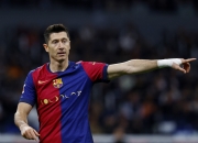 巴萨超巴黎，莱万大杀四方，欧冠焦点盘点