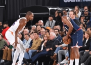 唐斯陷入低谷，詹姆斯连败，76人球队命运悬念！