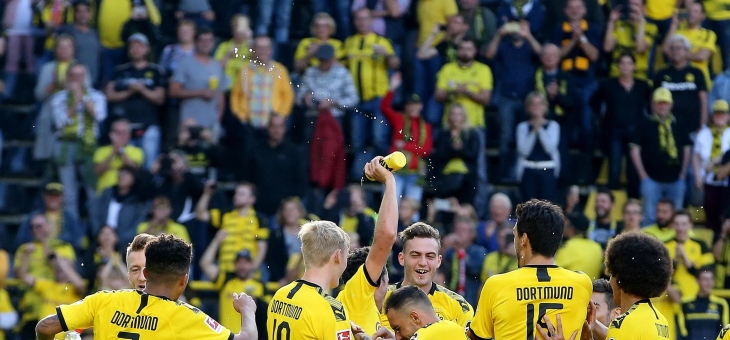 关于高水平足球比赛掀起热潮引发狂热追捧的信息