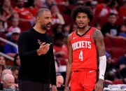 包含澳大利亚队新星崭露头角，比赛表现抢眼的词条